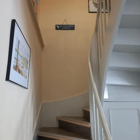 Semesterbostad Maison Spacieuse Chateau D'oleron Le Château-dʼOléron