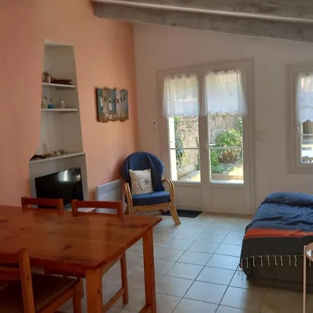 Maison Spacieuse Chateau D'oleron Semesterbostad Le Château-dʼOléron